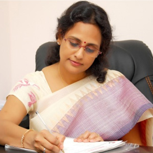Dr. Padma Paturi-Gynaecologist in Vijayawada