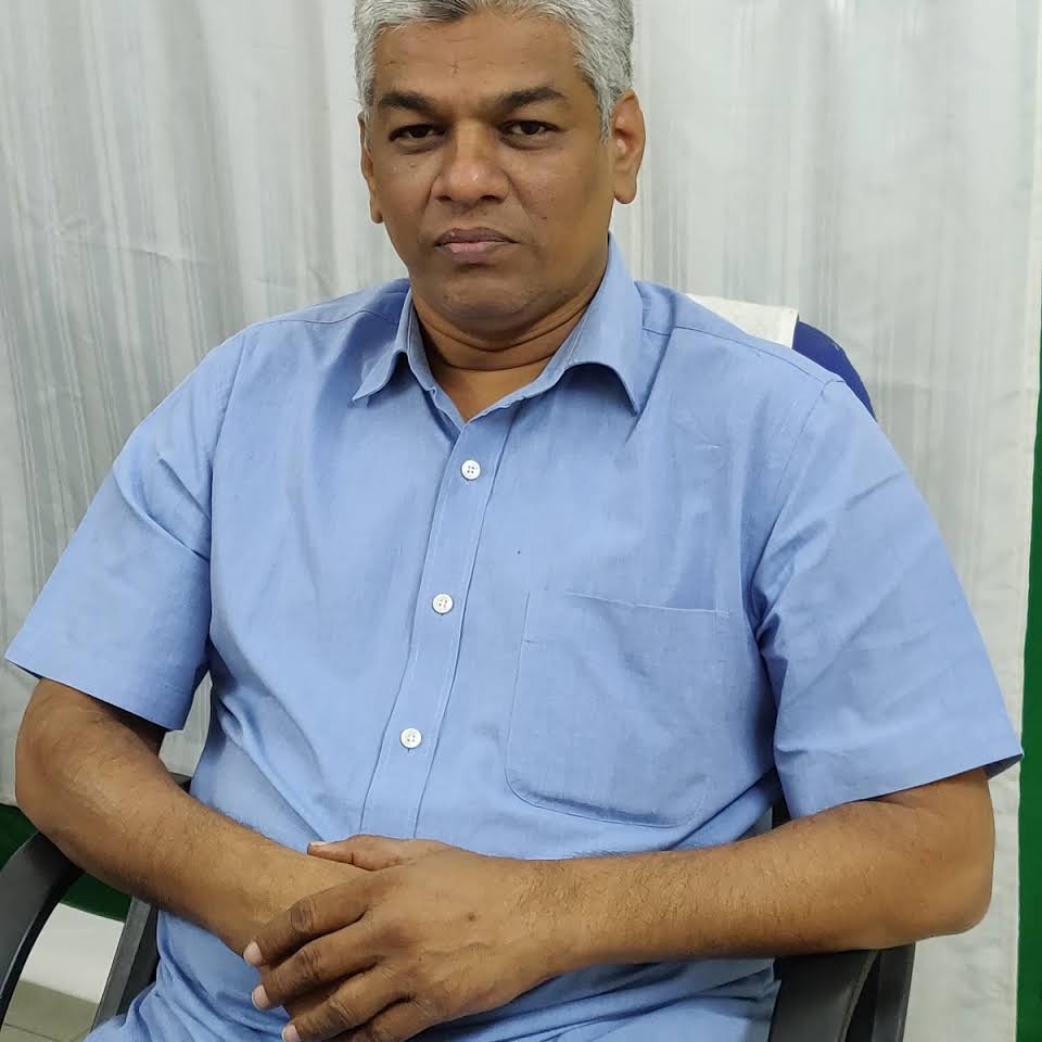 Dr. Gutta Sivaji-Dermatologist in Suryaraopet, Vijayawada