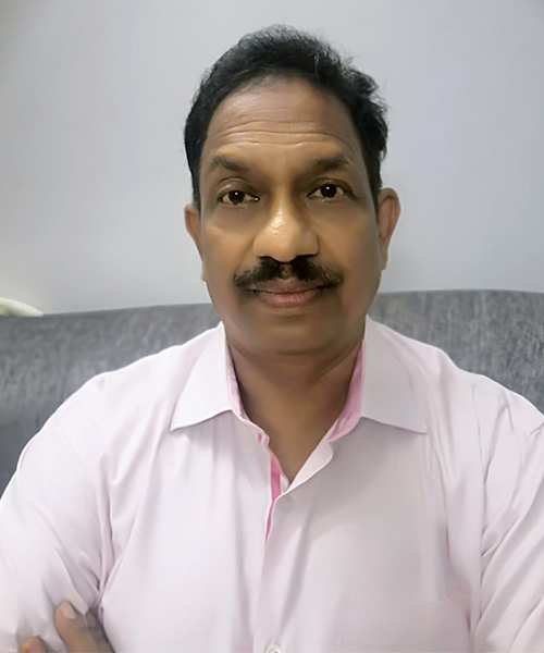 Dr. Milind Rokade-Ophthalmologist in Indore